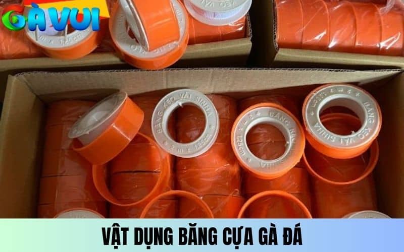 Chuẩn bị đầy đủ các vật dụng băng cựa gà Chuẩn bị đầy đủ các vật dụng băng cựa gà
